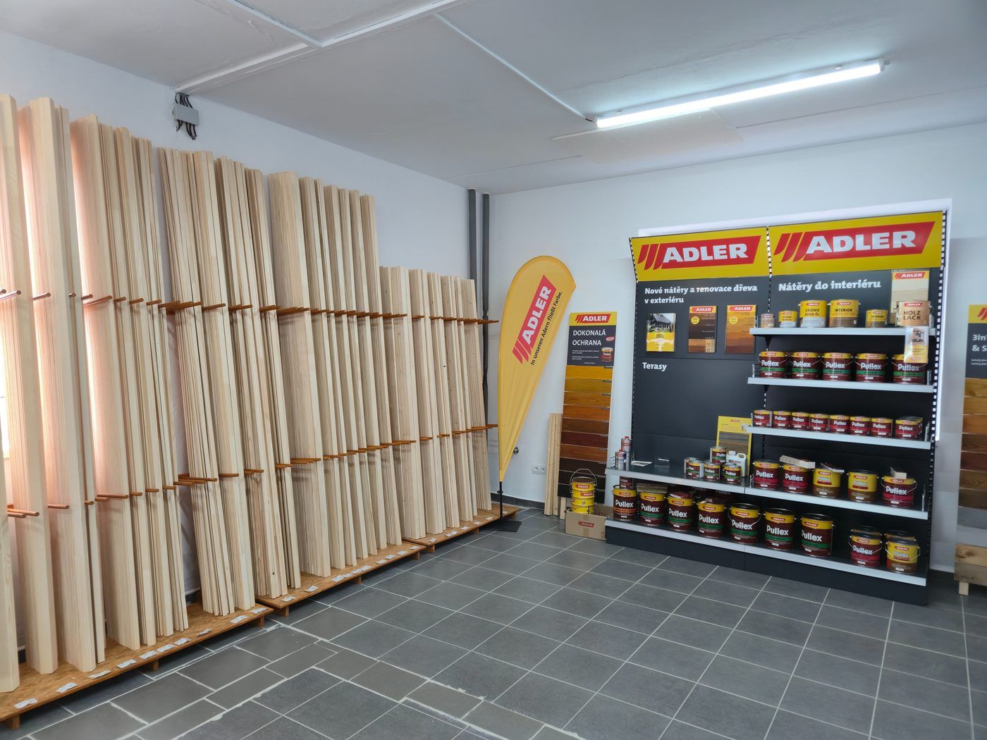Palubky a nátěry ADLER na prodejně DŘEVORA - ZN